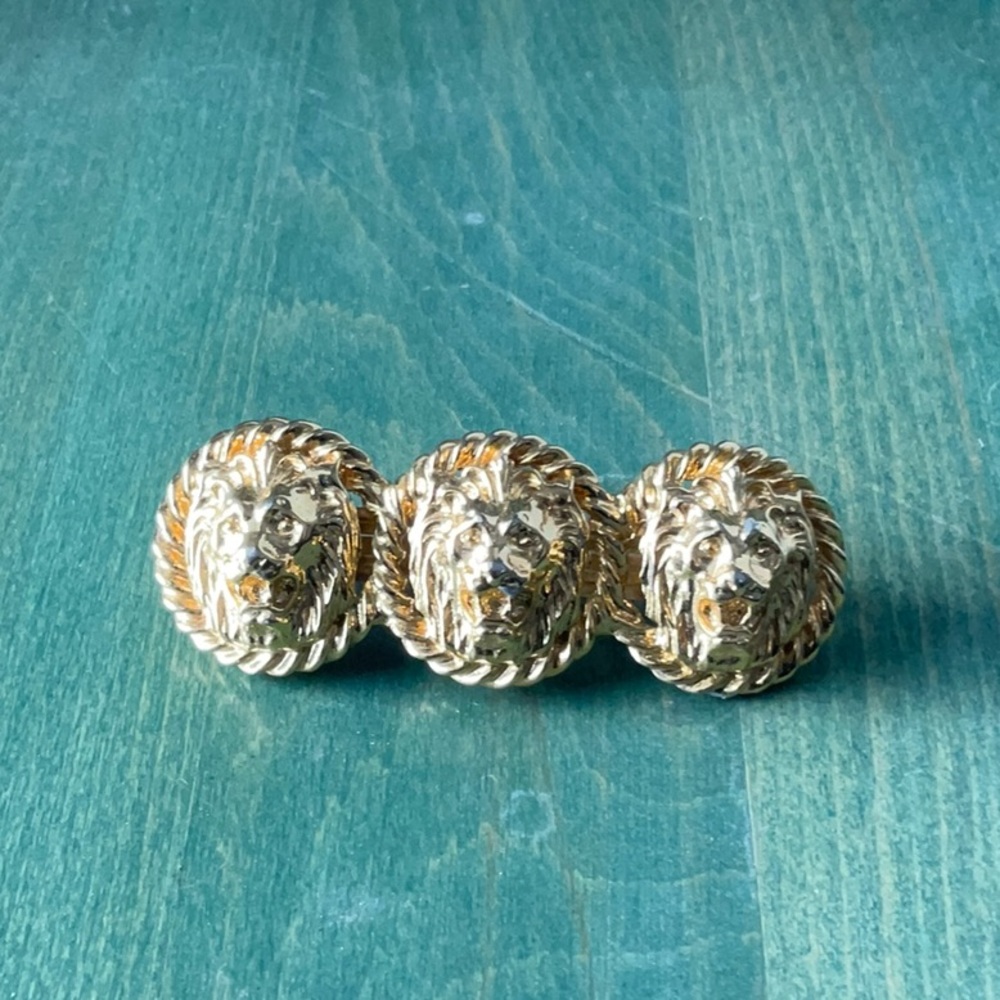 Gold Colored Lion Hair Clip